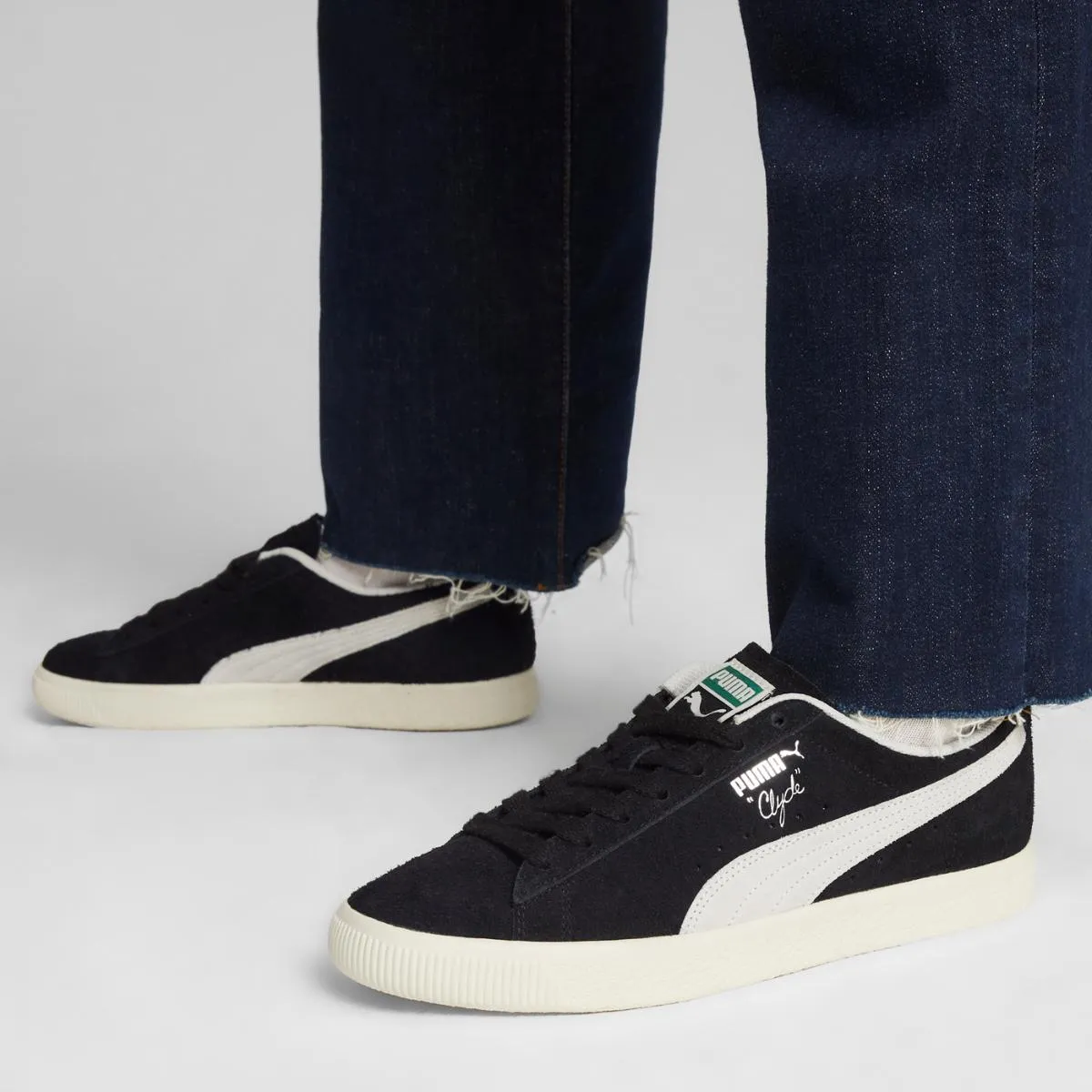 02587 Puma Clyde Hairy Suede