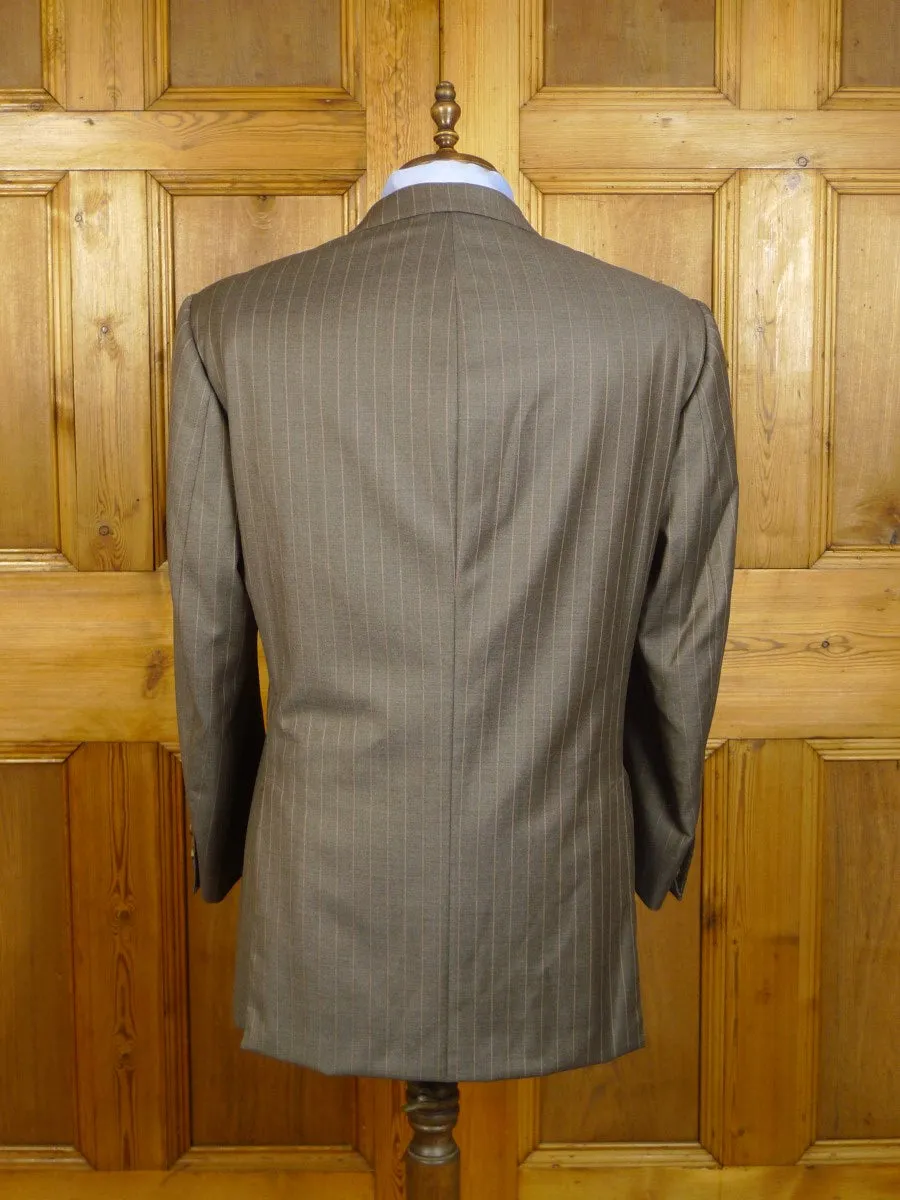 22/0321 beautiful 2007 maurice sedwell savile row bespoke brown pin-stripe wool suit w/ paisley linings 46 regular