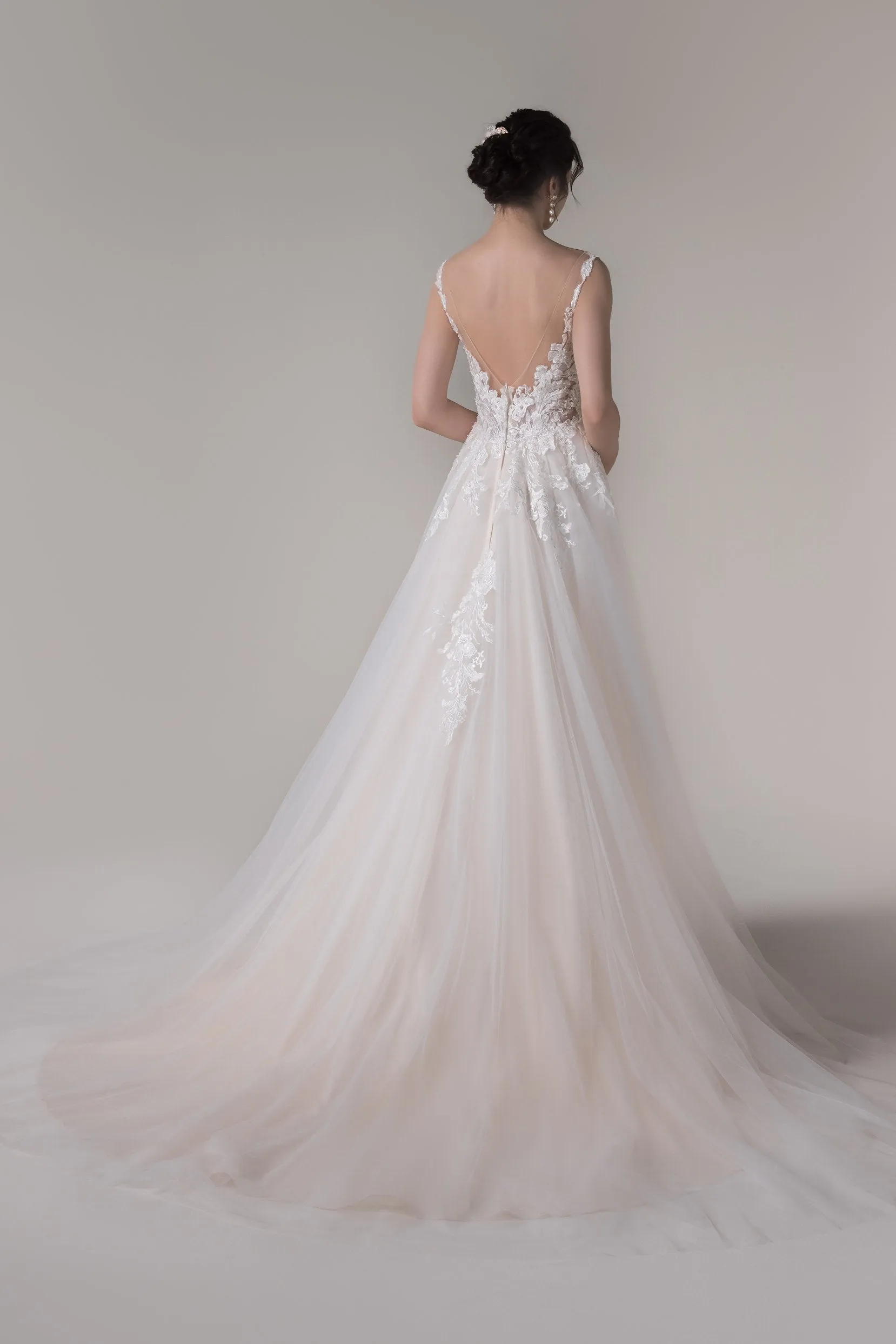 A-Line Court Train Lace Tulle Wedding Dress CW2783