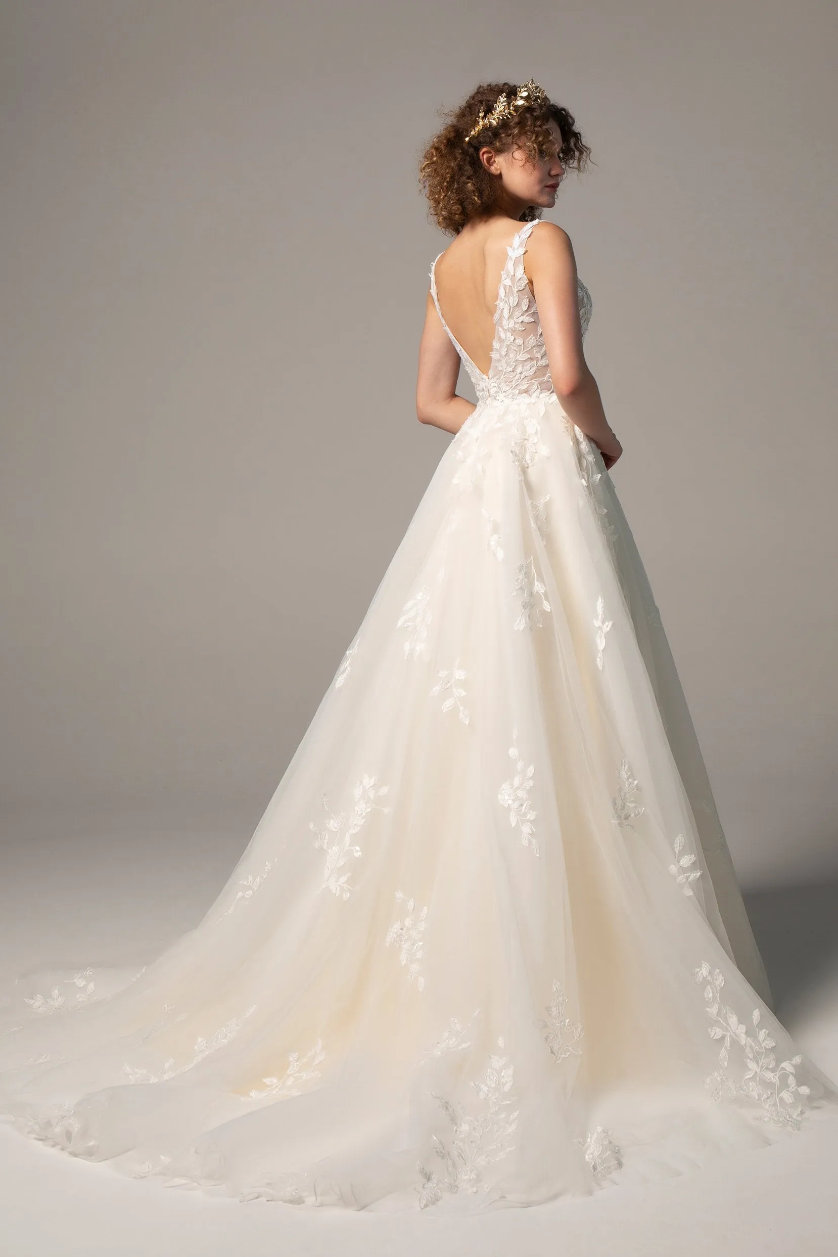 A-Line Court Train Tulle Wedding Dress CW2368