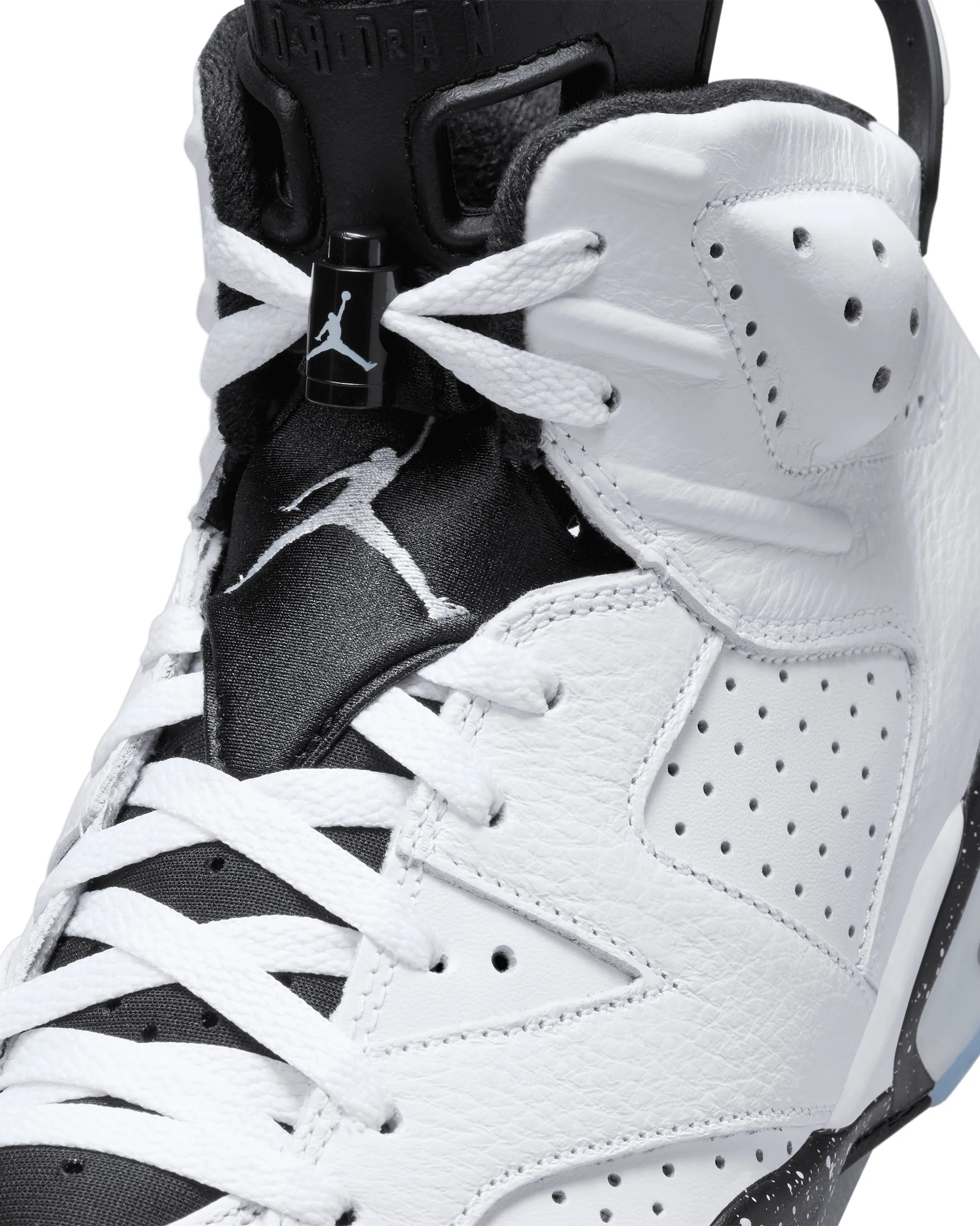 Air Jordan 6 Retro - White / Black