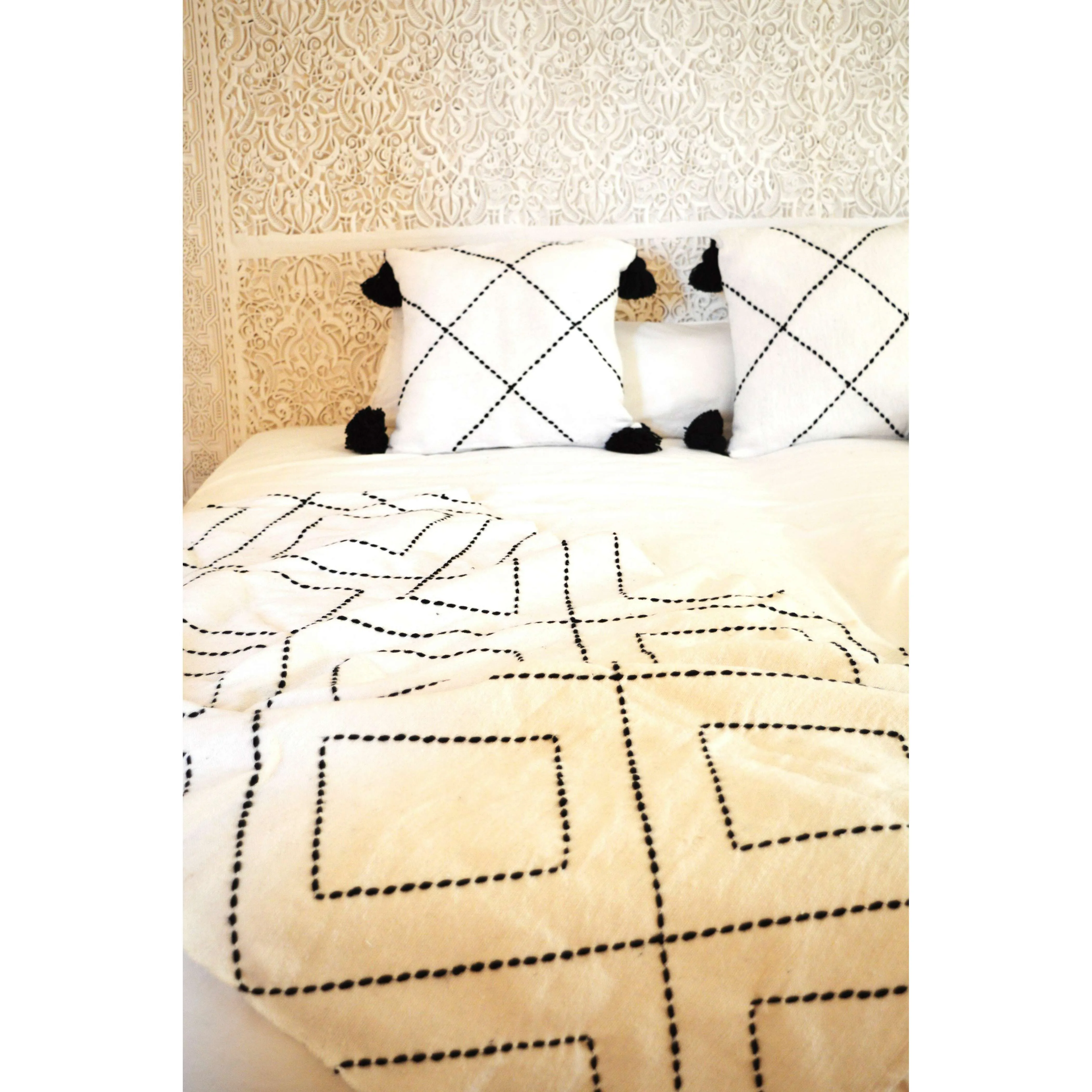 Black & White Beni Ourain Style Moroccan Handwoven Bed-End Cover Blanket