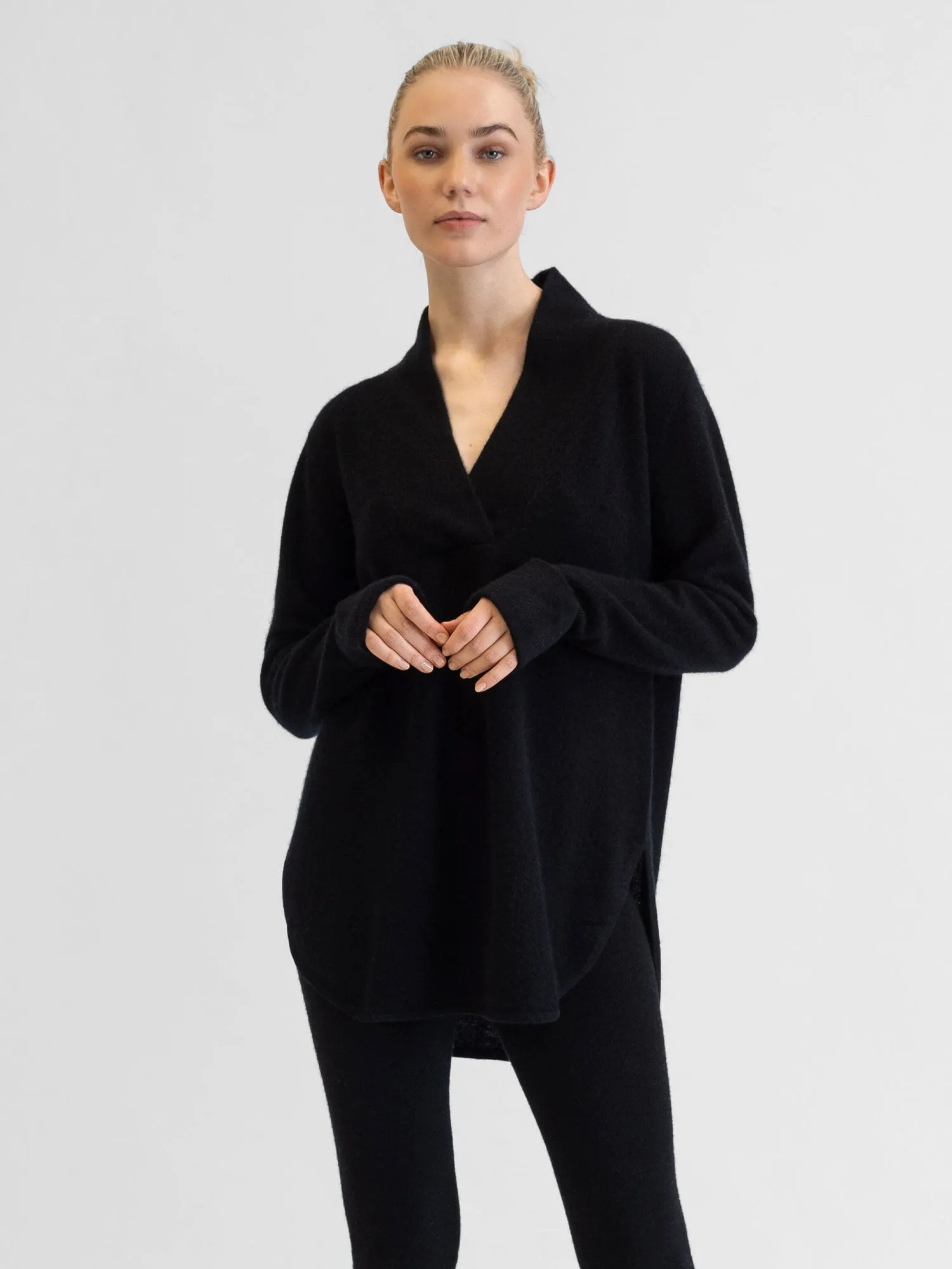 Cashmere sweater “Ida" - black