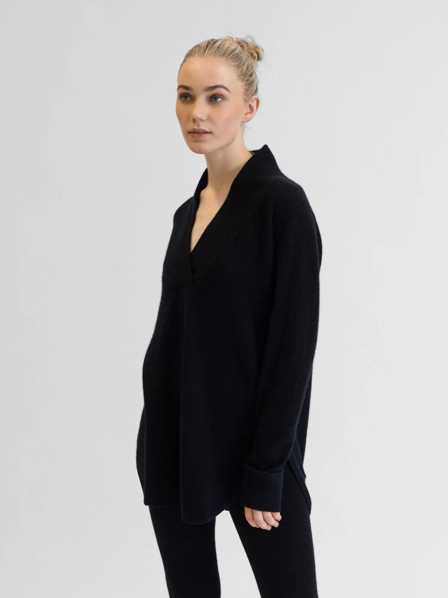 Cashmere sweater “Ida" - black