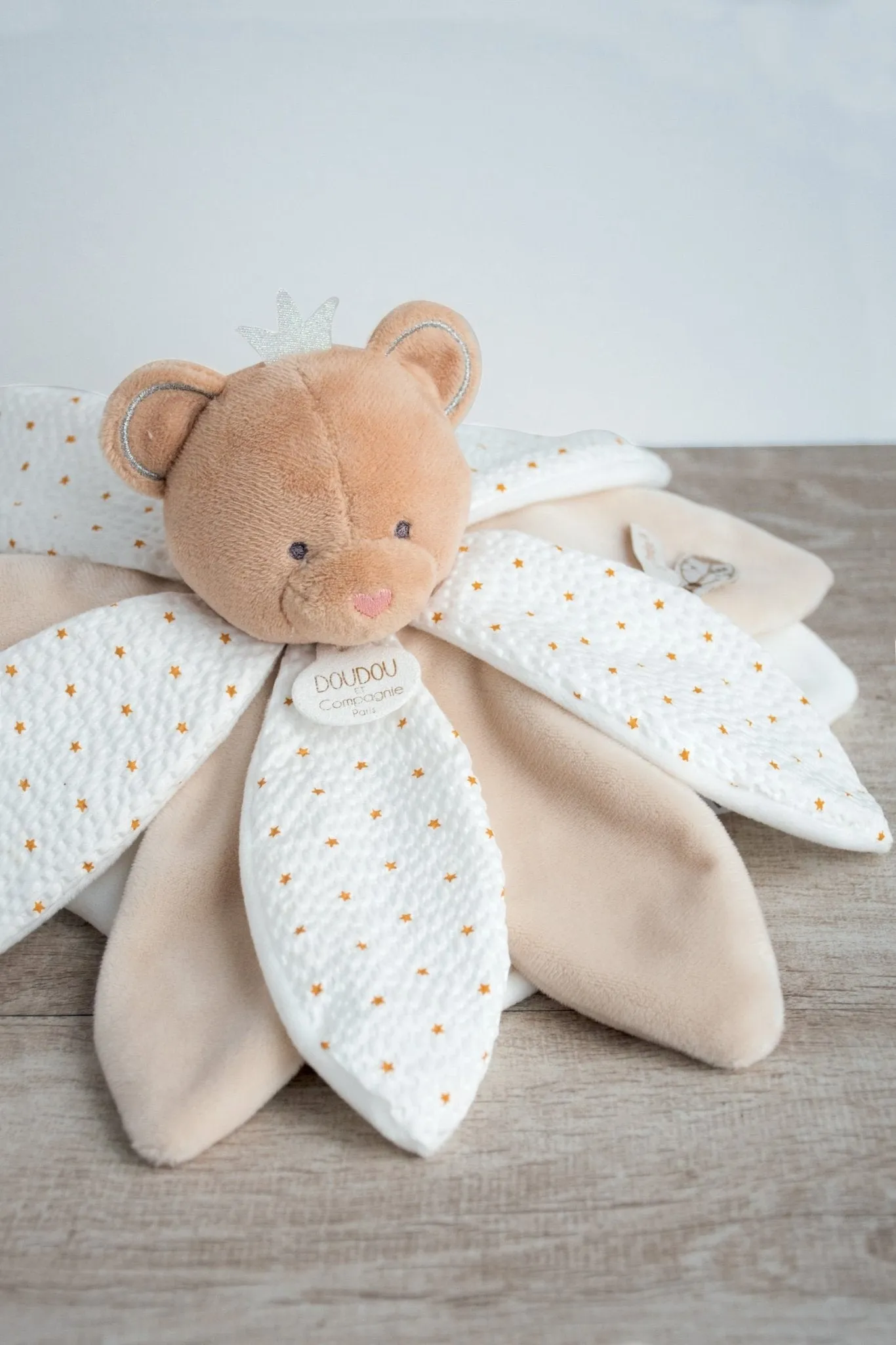 Doudou Signature Petal Comforter - Cutie Bear