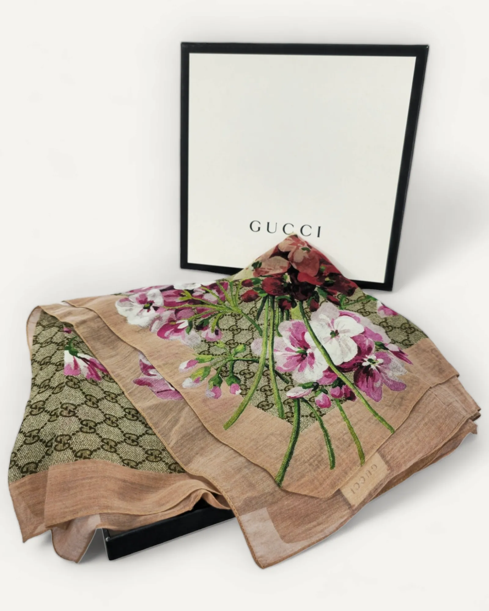 Lenço Gucci GG Floral