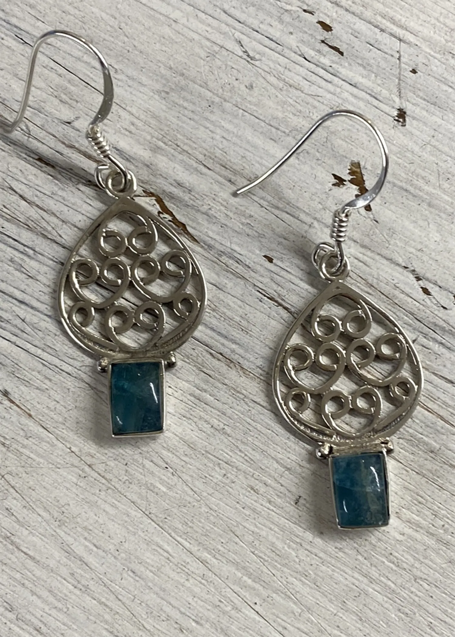 Solid Silver Apatite Moroccan Style Drop Earrings