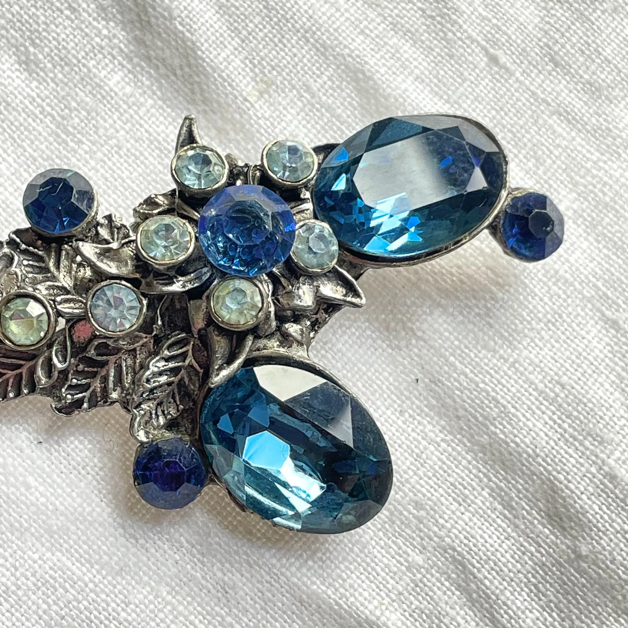 Vintage 40s Blue Rhinestone Crystal Brooch, Pot Metal Floral Brooch