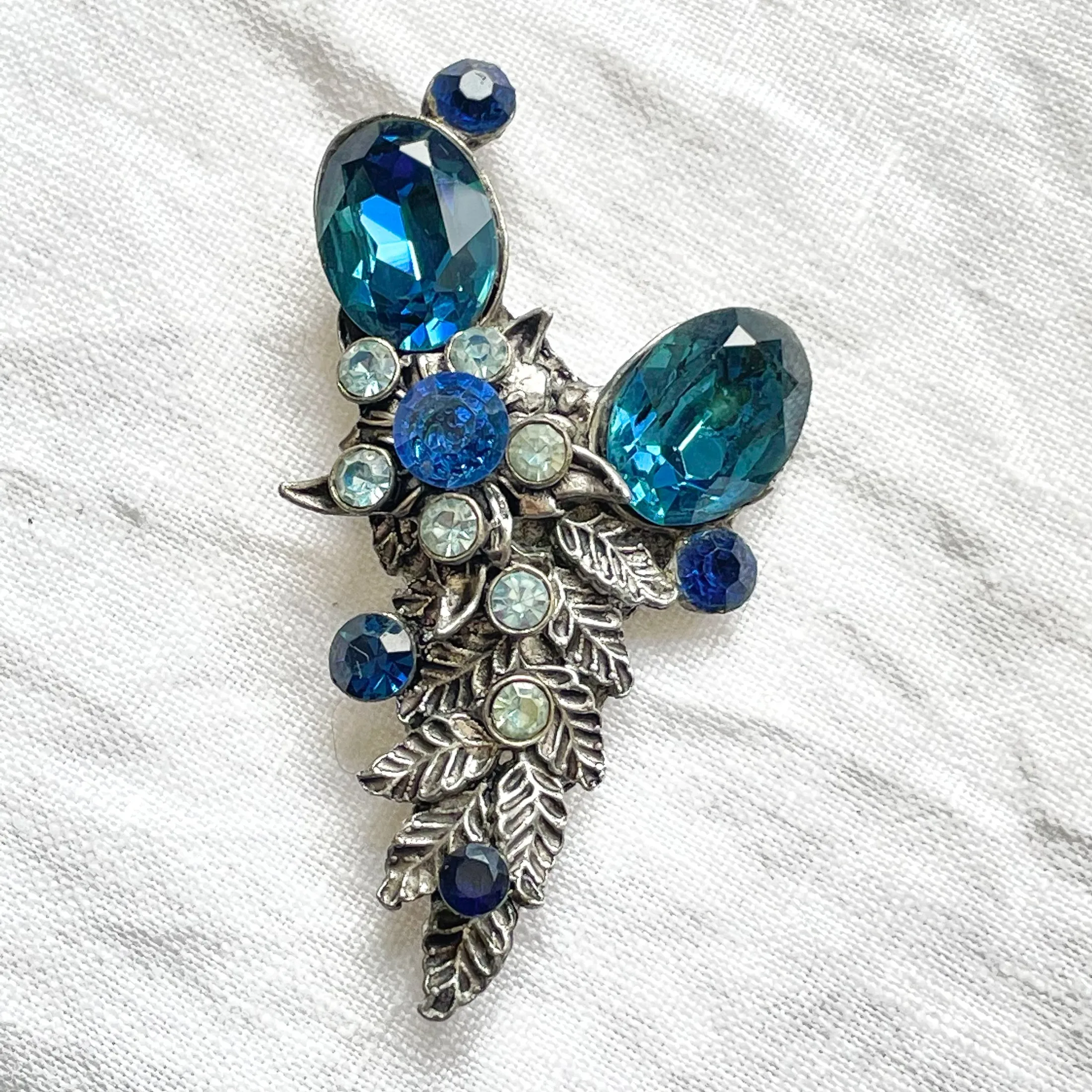 Vintage 40s Blue Rhinestone Crystal Brooch, Pot Metal Floral Brooch