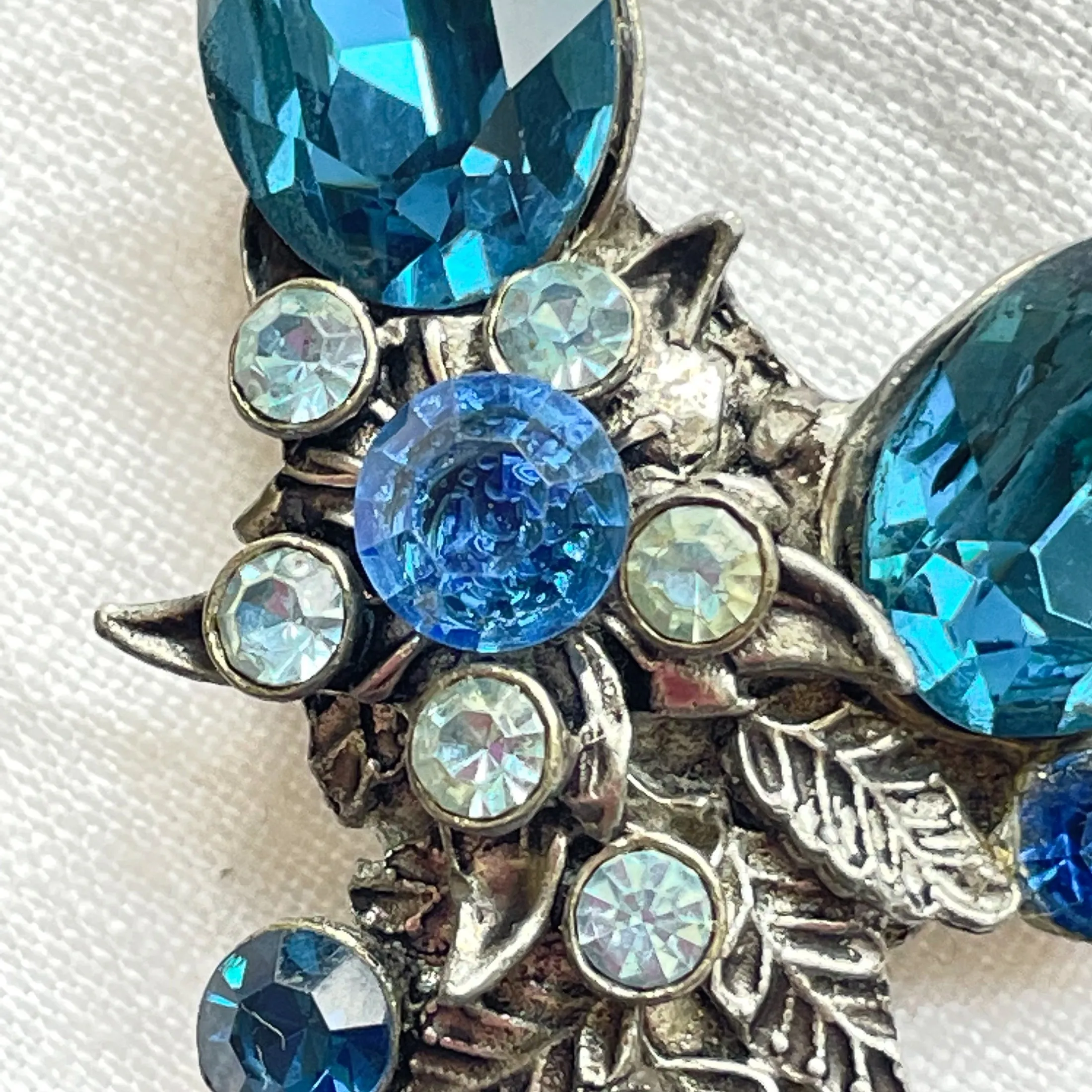 Vintage 40s Blue Rhinestone Crystal Brooch, Pot Metal Floral Brooch